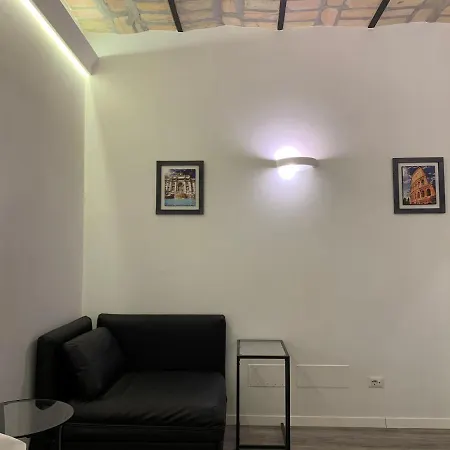 Luxury Near Colosseum Gasthuis Rome