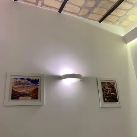 Luxury Near Colosseum 招待所